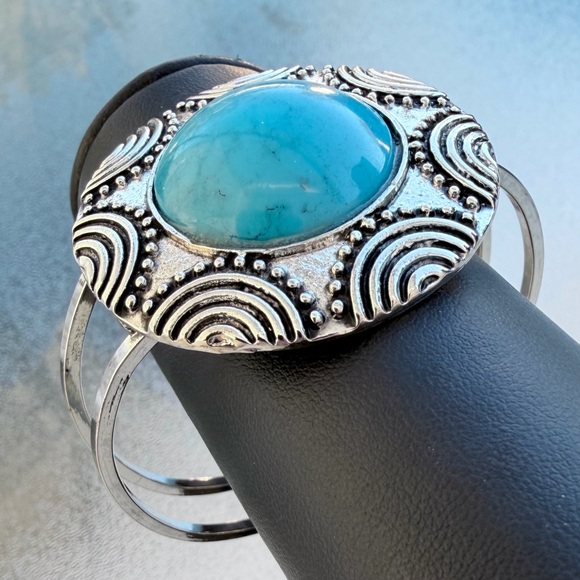 Jewelry - Simulated Turquoise and Silver Tone Bohemian Clamp Cuff Bracelet